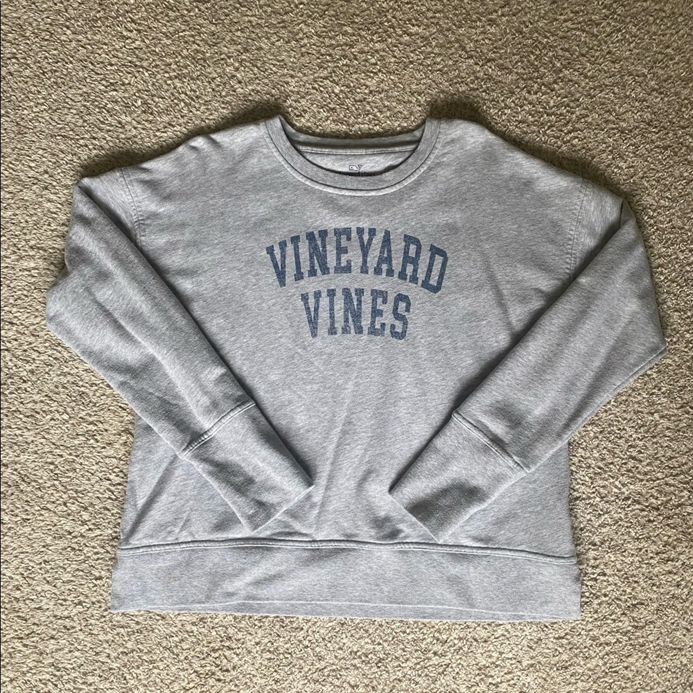 Vineyard Vines Crewneck!